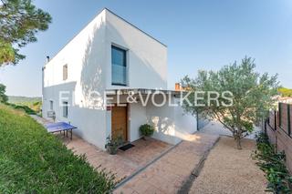 House in Niàgara Parc -Àgora Parc. Casa con piscina, calificación energética a y licencia turística