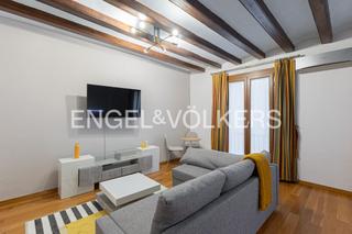 Alquiler Apartamento en St. Pere - Sta. Caterina - El Born. Estudio amplio y acogedor en pleno centro del born