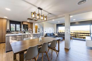 Maison à Lliçà d´Amunt. Exclusiva casa rústica con vistas panorámicas a la montaña y aca