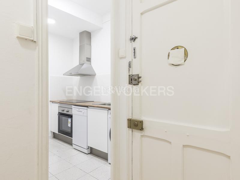 Foto 2d37e9fc-671a-424d-9b8c-267914c69964. Alquiler apartamento temporal reformado y luminoso con 2 habitaciones en Barcelona