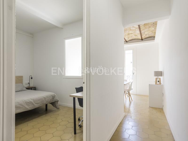 Foto 7fe317b8-ea25-49a0-95e9-86e1cbe18e86. Alquiler apartamento temporal reformado y luminoso con 2 habitaciones en Barcelona