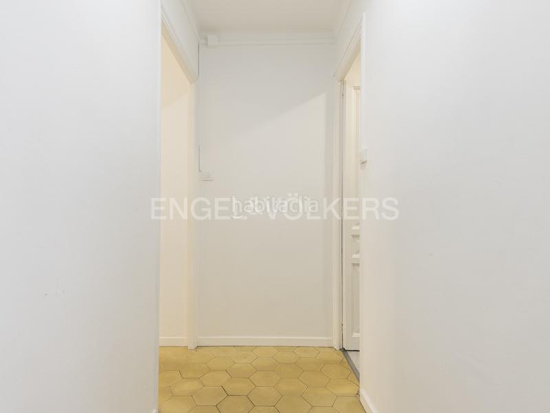 Foto a1738379-1f62-49f3-a827-70980d35de3c. Alquiler apartamento temporal reformado y luminoso con 2 habitaciones en Barcelona
