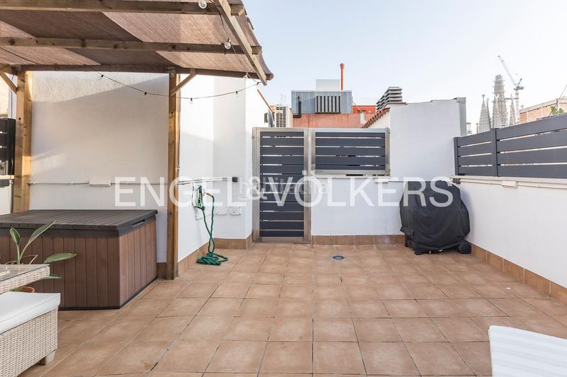 Foto 3d78d06f-42f6-45f8-ba64-716159ab8547. Penthouse with heating in El Camp d´en Grassot i Gràcia Nova Barcelona