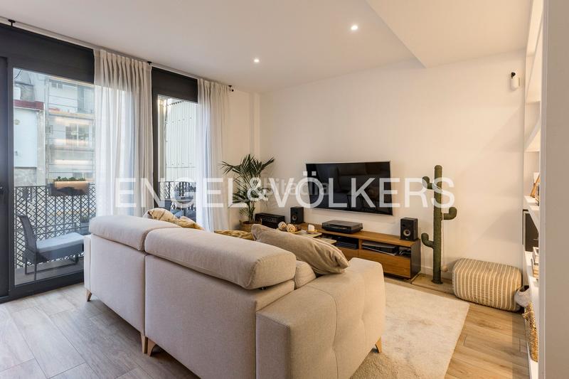 Foto 85fd3a9d-74df-4444-a6db-d6e67297d658. Penthouse with heating in El Camp d´en Grassot i Gràcia Nova Barcelona