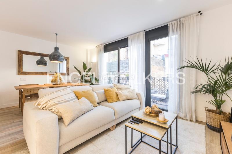 Foto 9d43053a-1b1c-4b07-a6e6-5a42adb1e2a8. Penthouse with heating in El Camp d´en Grassot i Gràcia Nova Barcelona