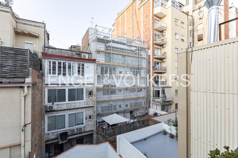 Foto b69cb03b-dfbc-4bc0-97ed-600d274cfd5d. Penthouse with heating in El Camp d´en Grassot i Gràcia Nova Barcelona