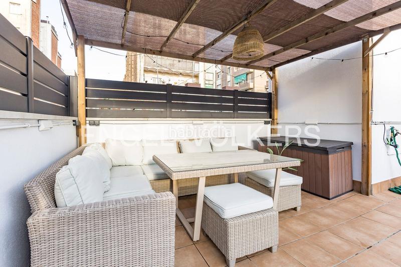 Foto ffb1b8b2-f03c-4a60-a168-31e119751c24. Penthouse with heating in El Camp d´en Grassot i Gràcia Nova Barcelona