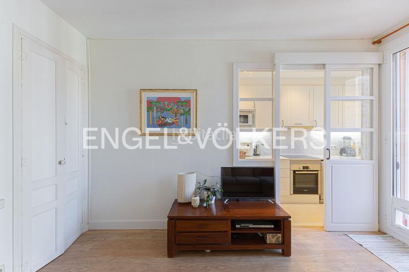 Foto 38cc8f3e-213c-49d6-b87d-c5d3b59e32a9. Appartement mit heizung in Dreta de l´Eixample Barcelona
