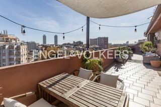 Lloguer Àtic a El Parc i la Llacuna del Poblenou. Exclusivo ático temporal con terraza y vistas al mar
