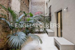 Miete Zweistöckige Wohnung in Sagrada Família. Amplio dúplex amueblado en sagrada familia