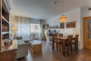 Apartament a Centre. Acogedor piso en el centro de sabadell con parquing y trastero