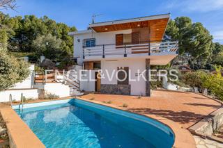 Maison à Bigues i Riells del Fai. Casa o chalet independiente en bigues i riells