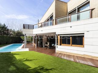 Lloguer Casa a Golf-Can Trabal. Inigualable casa unifamiliar en zona golf