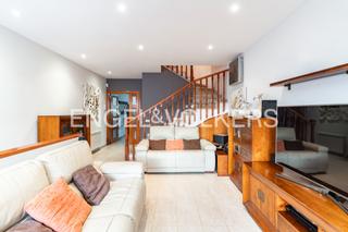 Casa a Cerdanyola Nord. Bonita casa con patio en mataró.