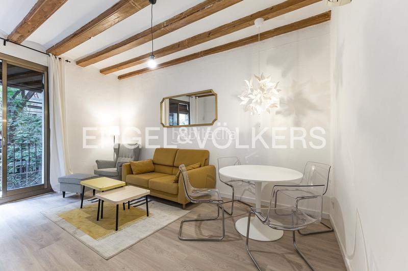 Foto 410dd80e-f42a-4400-8c1f-2f63096fd41d. Apartamento hermoso apartamento con ubicación privilegiada en el born en Barcelona