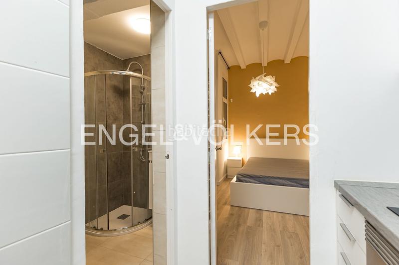 Foto 4c8d7f9f-dd50-4e08-b0a0-d87ae396ab3e. Apartamento hermoso apartamento con ubicación privilegiada en el born en Barcelona