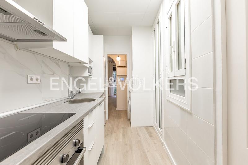 Foto 58c2fa22-68ab-4c1b-96a7-e3c142cddaf7. Apartamento hermoso apartamento con ubicación privilegiada en el born en Barcelona