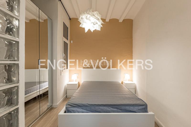 Foto a23fa311-d3ac-45f5-9f38-32245d2dd544. Apartamento hermoso apartamento con ubicación privilegiada en el born en Barcelona