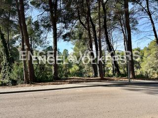 Terreny residencial a Corbera de Llobregat. Preciosa parcela en entorno muy tranquilo