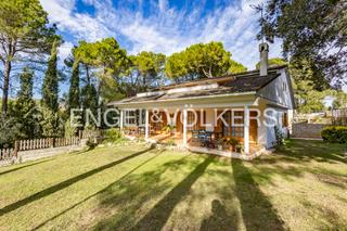 Casa a Begues. La casa ideal para disfrutar de la naturaleza y la luz en begues