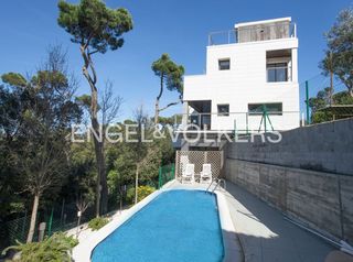 Miete Haus in Vallvidrera - Tibidabo - Les Planes. Espectacular casa sin muebles en vallvidrera