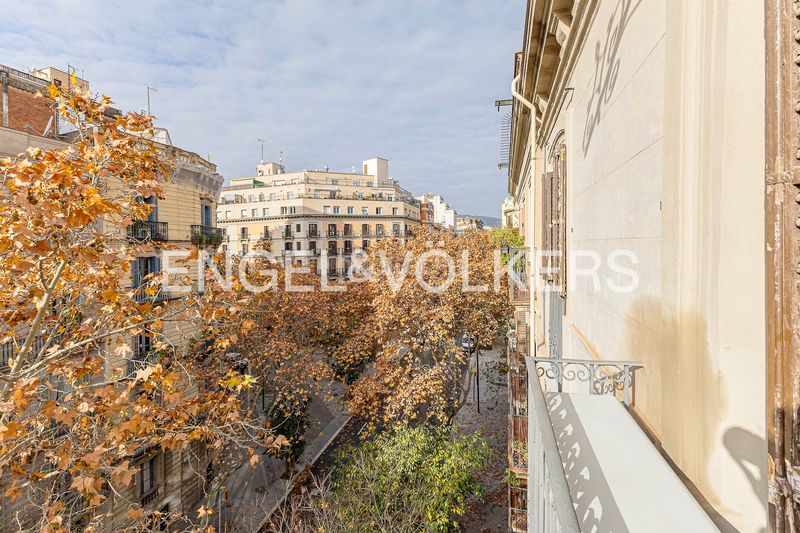 Piso nuda propiedad gran oportunidad de inversión en eixample dreta en Barcelona - Imagen 6