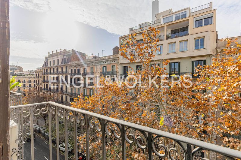 Piso nuda propiedad gran oportunidad de inversión en eixample dreta en Barcelona - Imagen 5