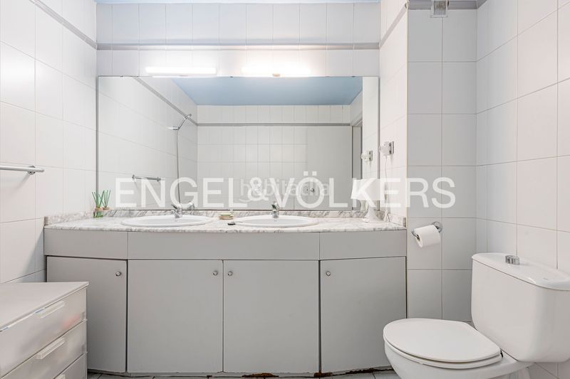 Piso nuda propiedad gran oportunidad de inversión en eixample dreta en Barcelona - Imagen 31