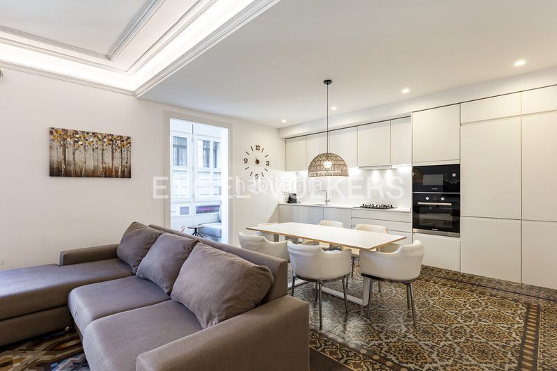 Foto ad5d9a0d-88c8-4912-a62d-f089e280c60e. Miete etagenwohnung mit heizung in Dreta de l´Eixample Barcelona