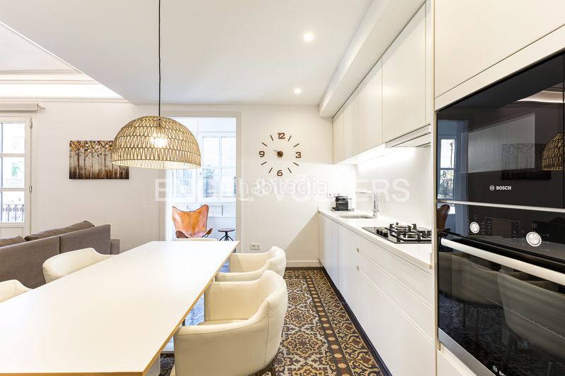 Foto ced9fda2-d7da-4164-baca-89a0185023f3. Miete etagenwohnung mit heizung in Dreta de l´Eixample Barcelona
