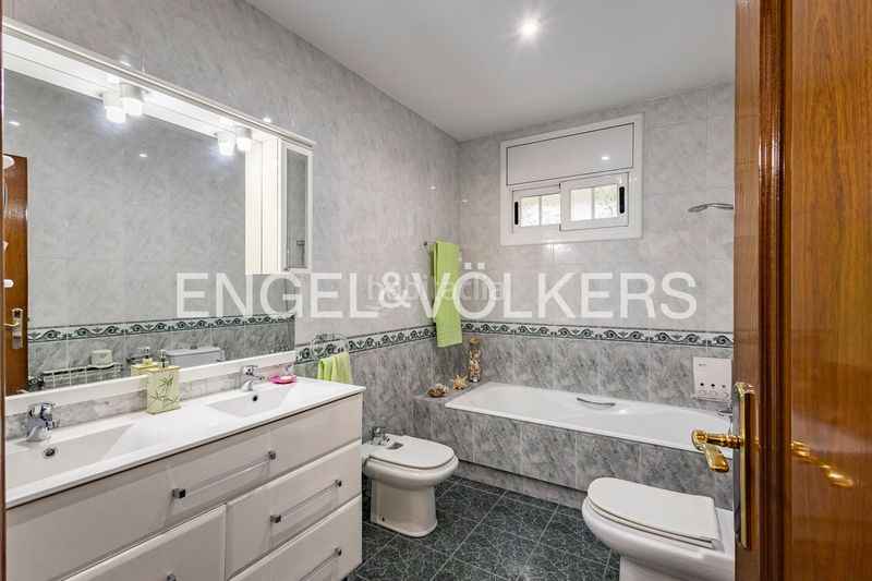 Foto 87c3b402-e299-4942-9a84-94053d1f1af3. Casa amb calefacció a Vallirana