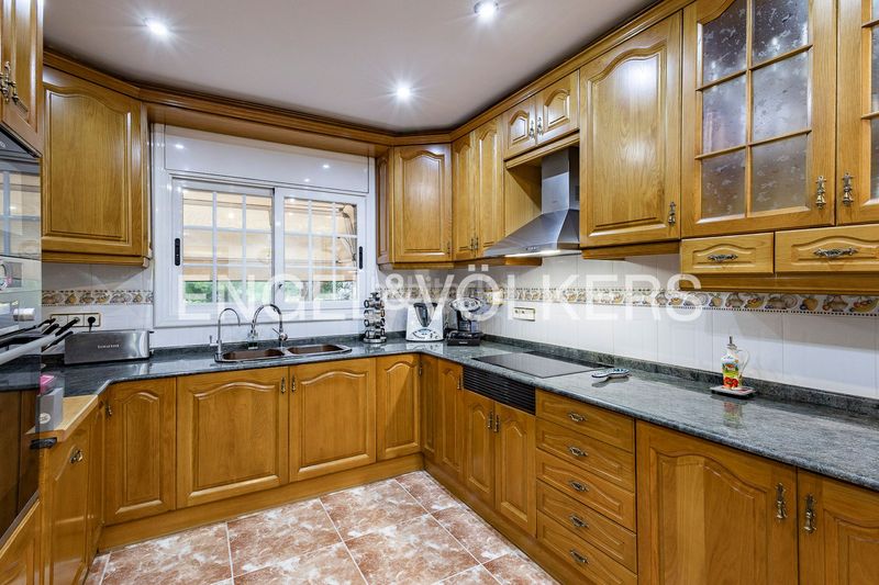 Foto b6484081-828f-48f0-b2ac-86edf6f0576a. Casa amb calefacció a Vallirana