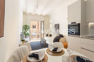 Pis a Hostafrancs. Apartamento elegante renovado en hostafrancs