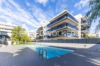 Flat in La Plana. Exclusivo y luminoso apartamento con terraza privada de 30 m2, c