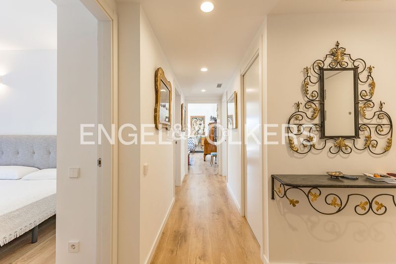 Foto 3f765b8c-c3ce-4849-9d48-236500b9ec56. Pis amb calefacció aparcament piscina a La Plana Sitges