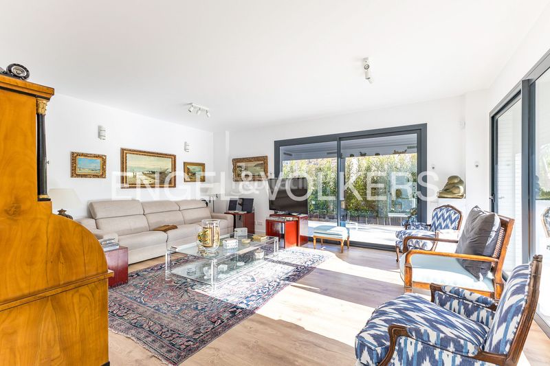 Foto ae22a24f-25de-4843-9dea-3d5d3fa2360e. Pis amb calefacció aparcament piscina a La Plana Sitges