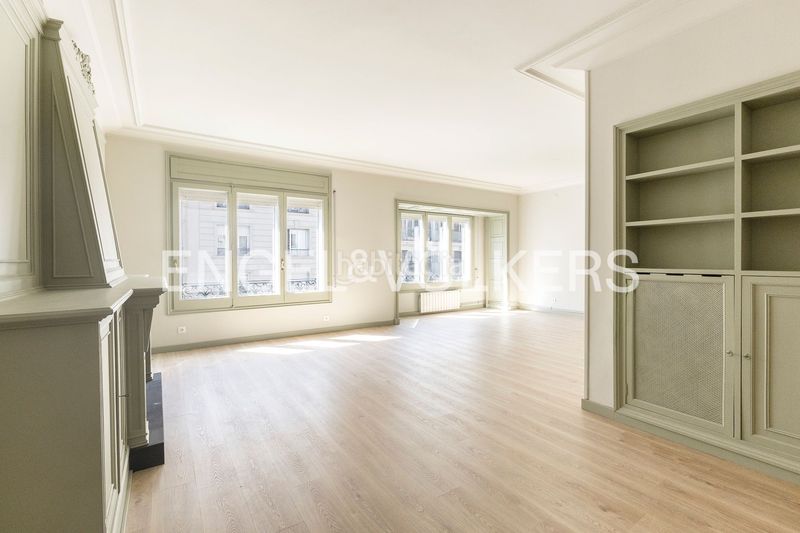 Foto b6e7bf14-8d1e-48a6-9428-fb5e973bfee3. Pis amb calefacció a Putget - Farró Barcelona