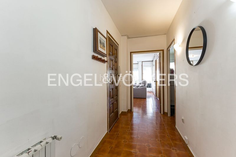 Foto 02f905b8-afbf-4522-a8e4-88518fe121c7. Piso amplio piso de 4 dormitorios con gran potencial y opción de parking cerca del centro en Sitges