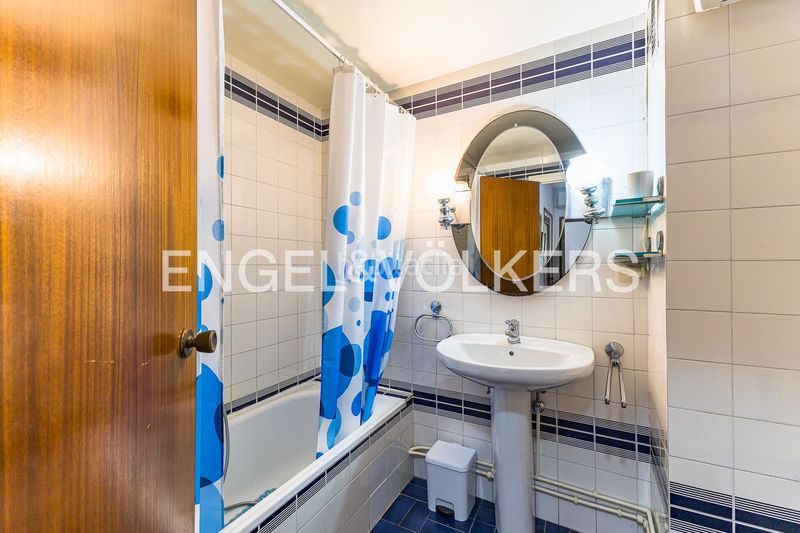 Foto 050af51d-5277-4abf-bfc7-b5bac0249caf. Piso amplio piso de 4 dormitorios con gran potencial y opción de parking cerca del centro en Sitges