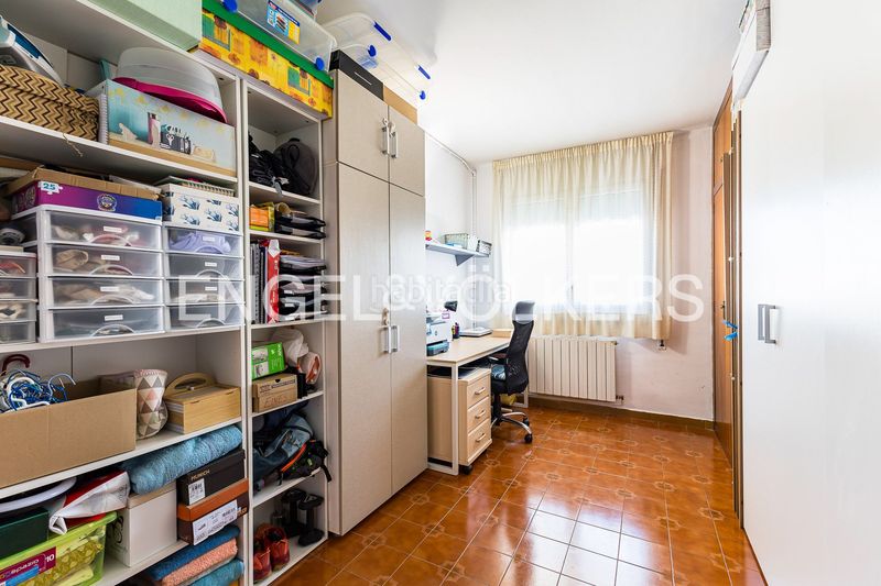 Foto 40fa62f7-8075-40b8-864c-38e322571ab9. Piso amplio piso de 4 dormitorios con gran potencial y opción de parking cerca del centro en Sitges