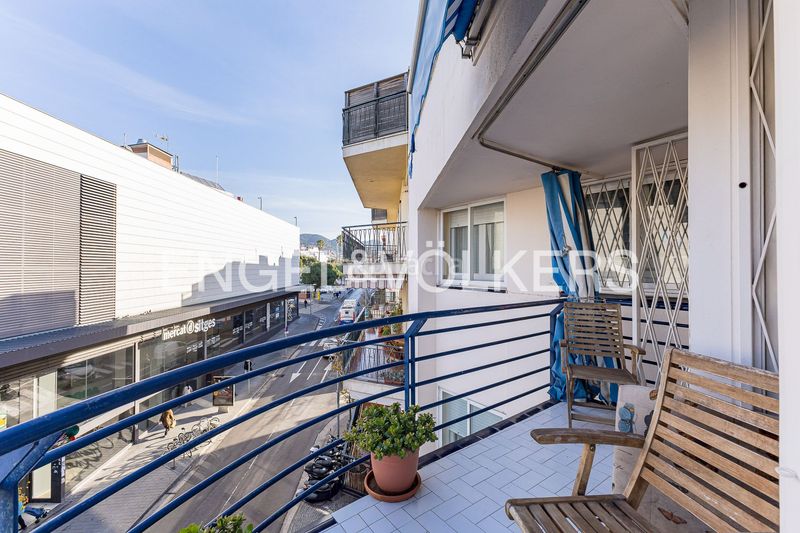 Foto 6ff5c78d-26fa-40e4-9510-0a2a7c965a1f. Piso amplio piso de 4 dormitorios con gran potencial y opción de parking cerca del centro en Sitges