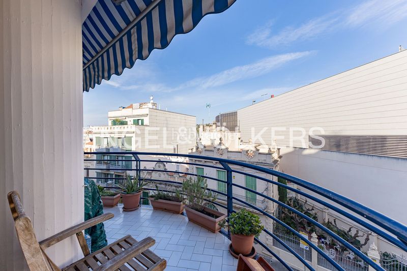 Foto 8eddf392-0cf2-4f7c-a0e4-8948cbc61a87. Piso amplio piso de 4 dormitorios con gran potencial y opción de parking cerca del centro en Sitges