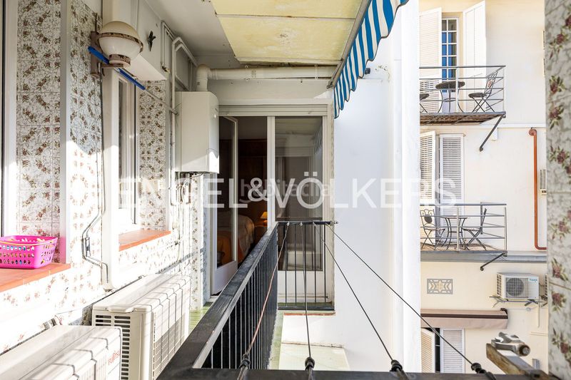 Foto a9fea281-6c18-4f9a-9c1f-73e4c9fecf9e. Piso amplio piso de 4 dormitorios con gran potencial y opción de parking cerca del centro en Sitges