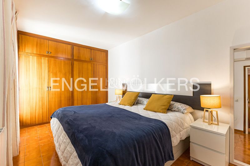 Foto b0d0910d-bf38-4c9b-8d88-5769a9437780. Piso amplio piso de 4 dormitorios con gran potencial y opción de parking cerca del centro en Sitges