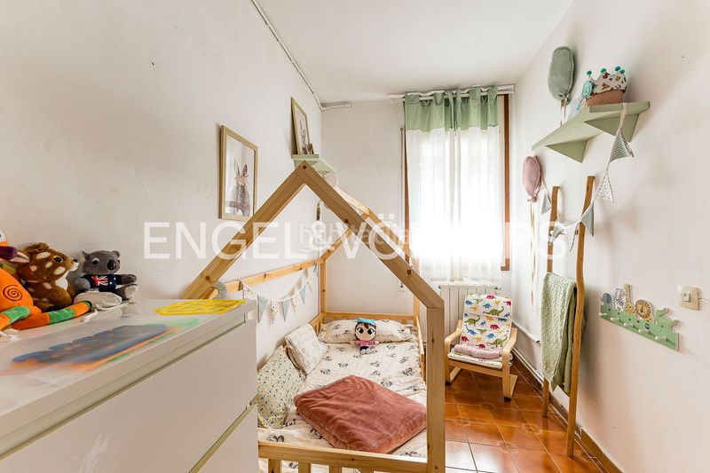 Foto c83bc2c8-df23-4b7c-b23e-014d00058169. Piso amplio piso de 4 dormitorios con gran potencial y opción de parking cerca del centro en Sitges