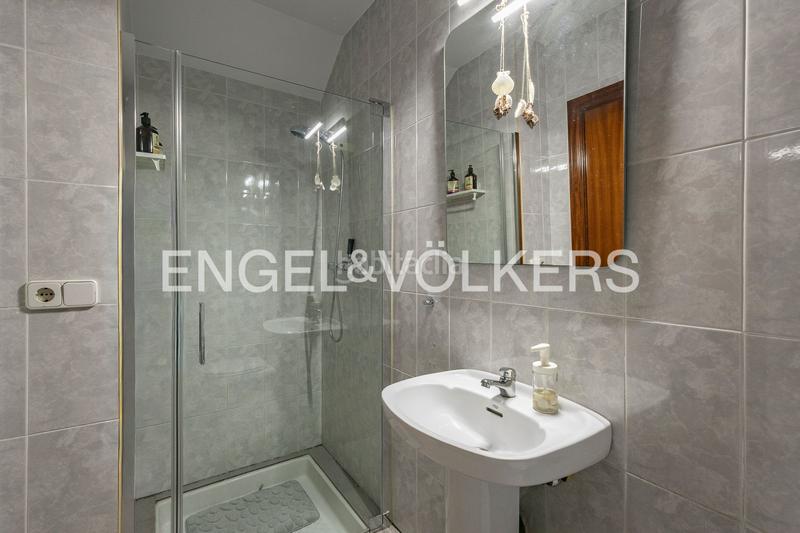 Foto 4ae2742e-30a3-4a26-83bb-c7a40e149e1d. Casa amb calefacció aparcament a Centre-Estació Gavà