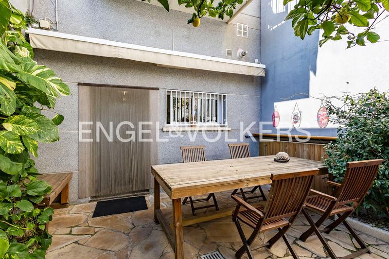 Foto ef6efb1c-5bda-4df3-af83-15b5691a0ef7. Casa amb calefacció aparcament a Centre-Estació Gavà