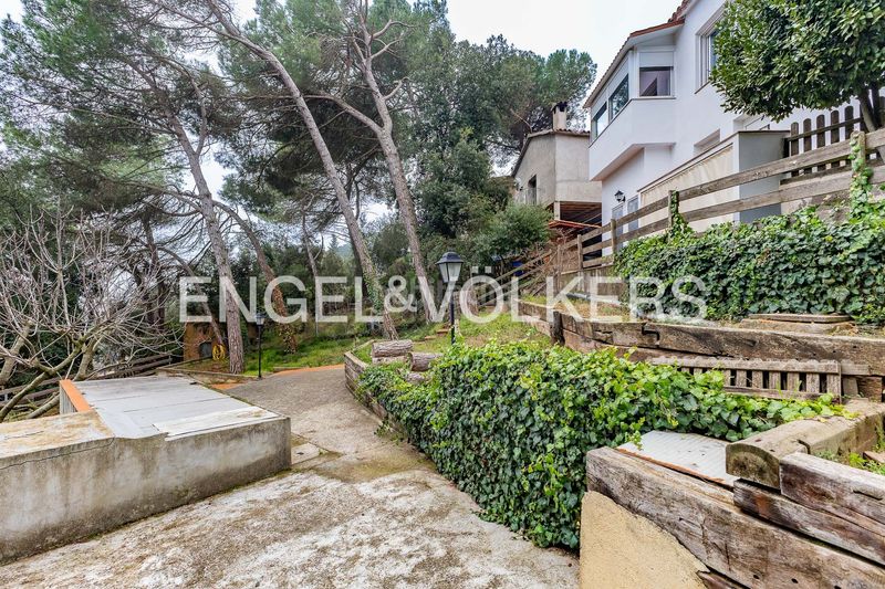 Foto 1f7f1c81-b8bd-4a00-8b80-c9ca3d95b29d. Casa amb calefacció aparcament a Vacarisses