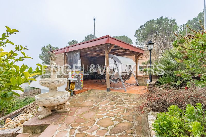 Foto a89afcdf-e739-4ffc-8046-871fb5e46947. Casa amb calefacció aparcament a Vacarisses