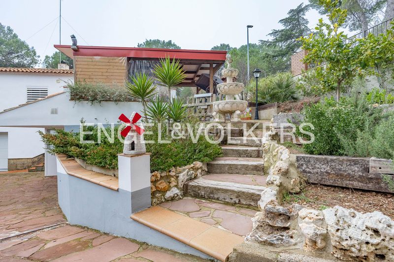 Foto b2431c3e-87f7-4123-90e4-25b948bfb8b1. Casa amb calefacció aparcament a Vacarisses